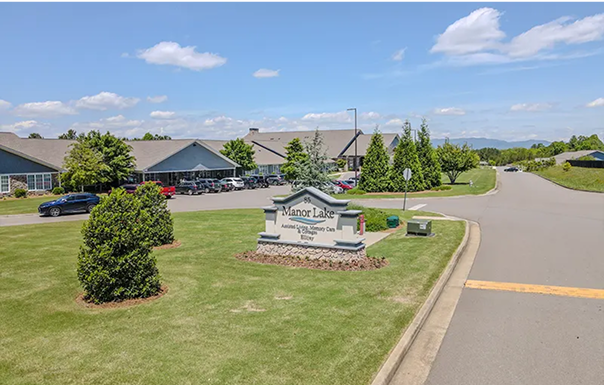 Manor Lake Assisted Living & Memory Care assisted living facility exterior on sunny day